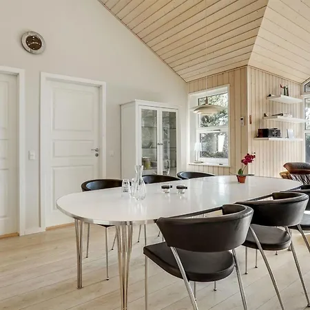 Vakantiehuis Anethe - 100m To The Fjord By Interhome Logstor