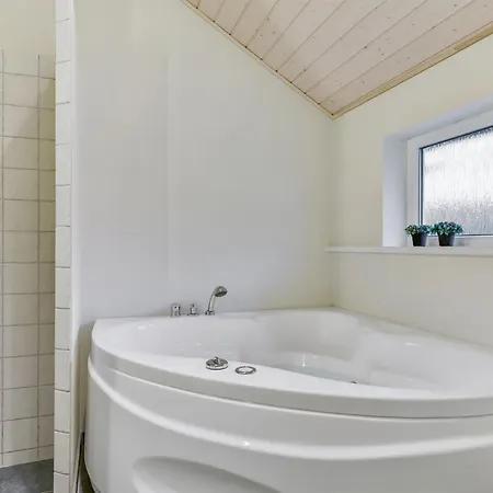 Anethe - 100m To The Fjord By Interhome Feriehus